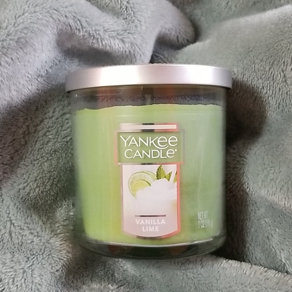 NEW Vanilla Lime Yankee Candle